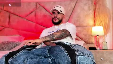 Snapshot of dickgriffith chatting on November 9, 2025, 10:41 pm Dick Griffith online show from November 9, 2025, 10:41 pm