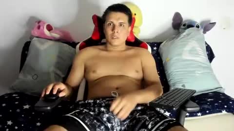 alexerdiego online show from June 18, 2026, 4:35 am