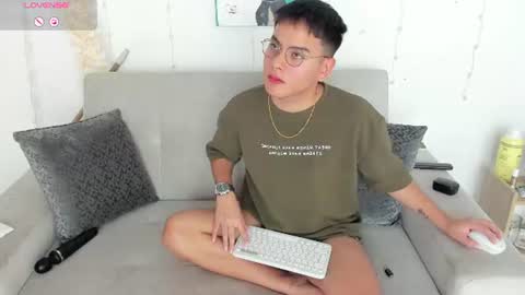 Snapshot of diegorobles30 chatting on July 12, 2026, 2:19 pm Diego Robles online show from July 12, 2026, 2:19 pm