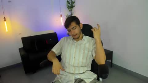 Snapshot of diegorogue_ chatting on December 9, 2024, 12:19 pm Diego rogue online show from December 9, 2024, 12:19 pm