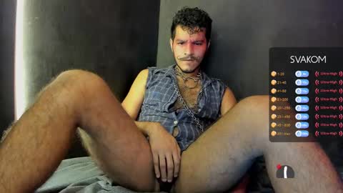 diemond_latinx98 online show from September 26, 2025, 9:35 am