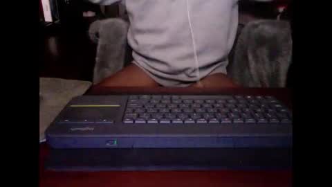 Snapshot of digitalpimpn chatting on December 17, 2025, 11:16 am The Digital Pimp.... online show from December 17, 2025, 11:16 am