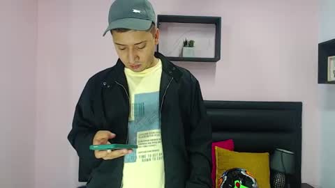 diiego_xxx online show from February 9, 2025, 4:50 pm