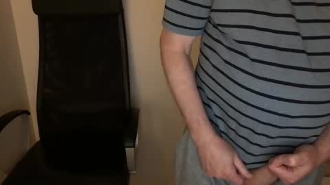 Snapshot of diki3333333333 chatting on October 28, 2025, 7:56 am Nick online show from October 28, 2025, 7:56 am