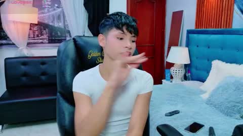  DILAN online show from May 10, 2026, 5:29 pm