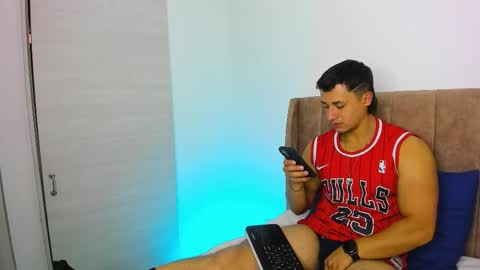 Dilan Coy online show from December 18, 2025, 10:05 pm
