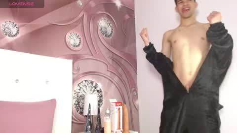 Snapshot of dilan_femboy_ chatting on July 6, 2026, 2:25 pm dilan_femboy_ online show from July 6, 2026, 2:25 pm