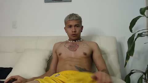 Snapshot of dilanxxx8888 chatting on November 14, 2025, 3:49 am dilanxxx8888 online show from November 14, 2025, 3:49 am