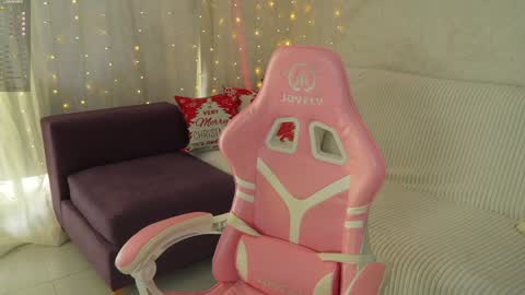 Snapshot of dilara_foxx chatting on December 9, 2024, 12:08 pm Dilara online show from December 9, 2024, 12:08 pm