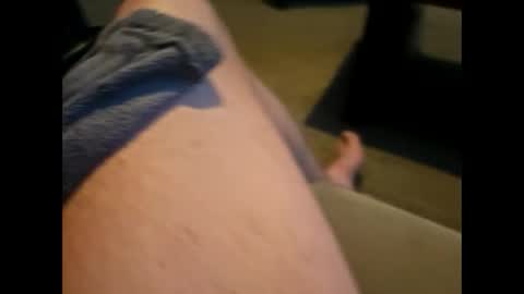 Snapshot of dilf232323 chatting on March 11, 2025, 6:10 am Dilf online show from March 11, 2025, 6:10 am