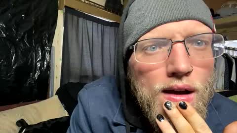 Snapshot of dilf_96 chatting on January 10, 2026, 6:42 pm Daddy online show from January 10, 2026, 6:42 pm