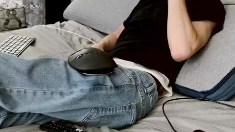 Snapshot of dilldough405 chatting on October 23, 2025, 10:36 am Dilldough405 online show from October 23, 2025, 10:36 am