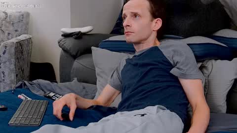 Snapshot of dilldough405 chatting on October 25, 2025, 5:37 am Dilldough405 online show from October 25, 2025, 5:37 am