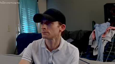 Snapshot of dilldough405 chatting on November 18, 2025, 10:14 pm Dilldough405 online show from November 18, 2025, 10:14 pm