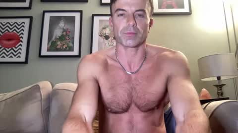 Snapshot of dillonwilde chatting on December 30, 2024, 8:47 pm Dillon online show from December 30, 2024, 8:47 pm