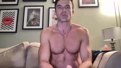 Snapshot of dillonwilde chatting on January 21, 2025, 8:54 pm Dillon online show from January 21, 2025, 8:54 pm