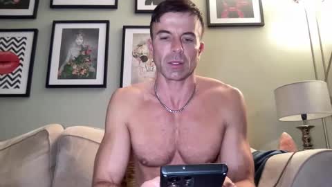 Snapshot of dillonwilde chatting on January 28, 2025, 8:15 pm Dillon online show from January 28, 2025, 8:15 pm