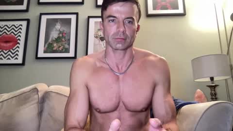 Snapshot of dillonwilde chatting on February 11, 2025, 8:42 pm Dillon online show from February 11, 2025, 8:42 pm