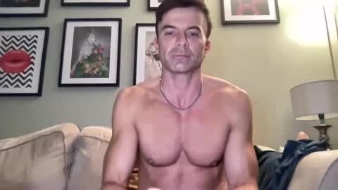 Snapshot of dillonwilde chatting on February 18, 2025, 9:20 pm Dillon online show from February 18, 2025, 9:20 pm