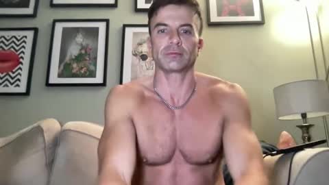 Snapshot of dillonwilde chatting on March 4, 2025, 8:49 pm Dillon online show from March 4, 2025, 8:49 pm