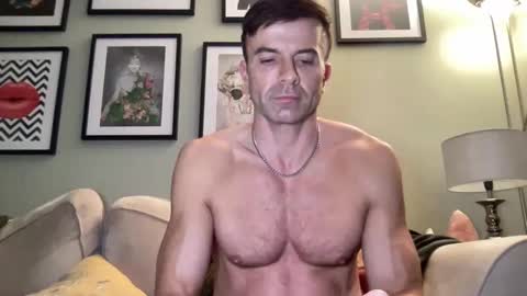 Snapshot of dillonwilde chatting on March 12, 2025, 8:52 pm Dillon online show from March 12, 2025, 8:52 pm