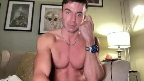 Snapshot of dillonwilde chatting on October 11, 2025, 8:07 pm Dillon online show from October 11, 2025, 8:07 pm