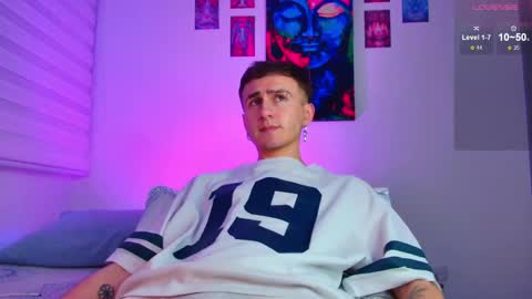 Julian Independent Model online show from May 27, 2026, 1:57 am
