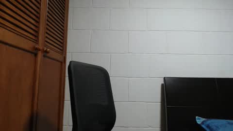 Snapshot of dimitri_quiet chatting on February 13, 2026, 5:03 am Dimitri online show from February 13, 2026, 5:03 am