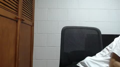 Snapshot of dimitri_quiet chatting on February 15, 2026, 8:46 am Dimitri online show from February 15, 2026, 8:46 am