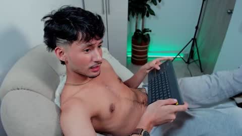 Snapshot of dimitri_targaryen chatting on January 22, 2025, 7:03 am Fabian online show from January 22, 2025, 7:03 am