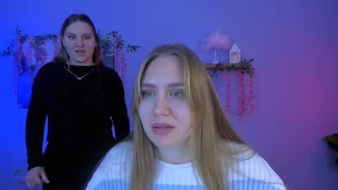 Snapshot of dina_bloom chatting on February 2, 2026, 8:18 pm dina_bloom online show from February 2, 2026, 8:18 pm