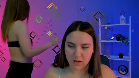 Snapshot of dina_bloom chatting on April 5, 2026, 7:00 pm dina_bloom online show from April 5, 2026, 7:00 pm