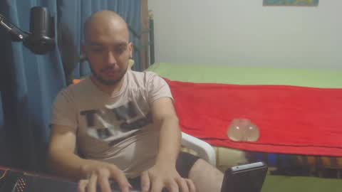 Snapshot of dinchtcams chatting on December 16, 2024, 5:17 am Dincht online show from December 16, 2024, 5:17 am