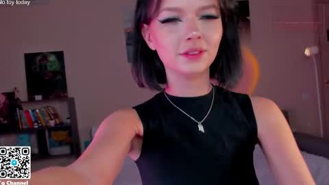 Snapshot of dindin_ chatting on December 19, 2025, 1:51 pm Jessie online show from December 19, 2025, 1:51 pm