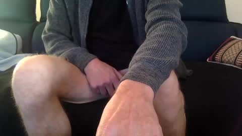 dinnerout1111 online show from December 9, 2024, 2:17 pm