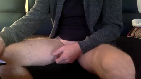 dinnerout1111 online show from December 28, 2024, 2:21 pm