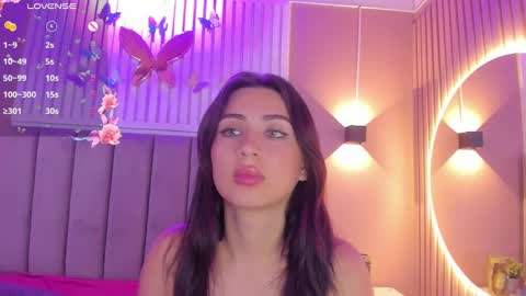 Snapshot of diosa_cristal chatting on March 5, 2025, 9:27 am Cristal online show from March 5, 2025, 9:27 am