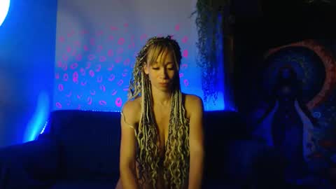 Snapshot of diosa_honey chatting on February 18, 2026, 11:01 pm Diosa online show from February 18, 2026, 11:01 pm