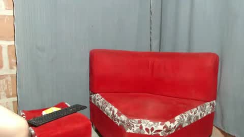 diosadeebano96 online show from December 9, 2024, 10:52 pm