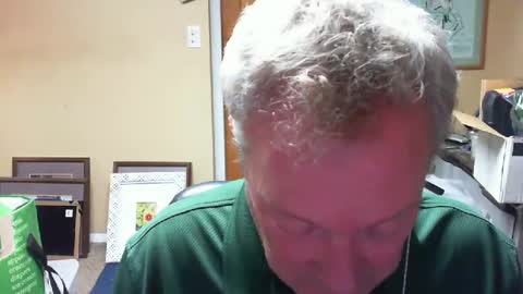 Snapshot of dirkpitt223 chatting on December 29, 2024, 2:17 am DirtkPitt Fun guy working online show from December 29, 2024, 2:17 am