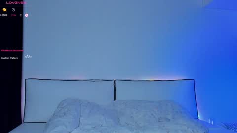 Hailey online show from December 22, 2024, 1:01 am