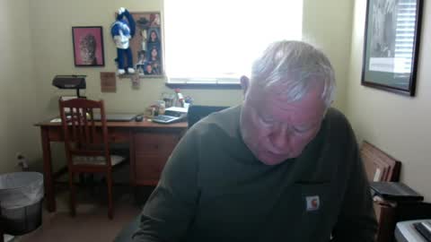 dirtrider195080438 online show from June 19, 2026, 5:17 pm