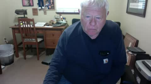 dirtrider195080438 online show from July 9, 2026, 8:02 pm