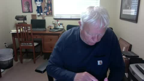 dirtrider195080438 online show from July 13, 2026, 11:07 pm