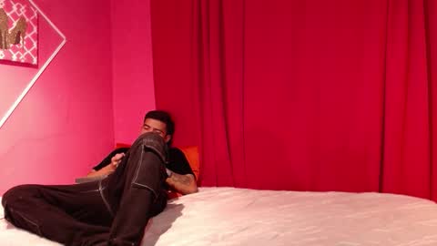 Snapshot of dirty_couple26_ chatting on January 10, 2026, 6:31 pm dirty_couple26_ online show from January 10, 2026, 6:31 pm