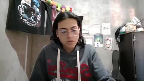 dirty model online show from July 2, 2026, 12:33 pm