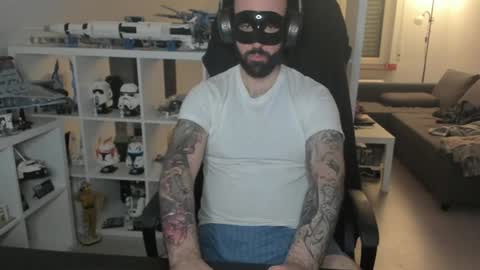 Snapshot of dirtybalws chatting on December 8, 2024, 8:47 pm Robert online show from December 8, 2024, 8:47 pm