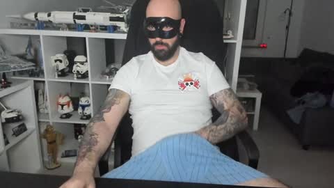 Snapshot of dirtybalws chatting on January 14, 2025, 5:45 pm Robert online show from January 14, 2025, 5:45 pm