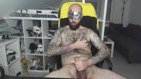 Snapshot of dirtybalws chatting on October 17, 2025, 2:37 am Robert online show from October 17, 2025, 2:37 am