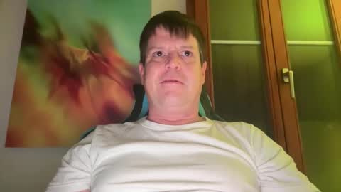 Snapshot of dirtybastard81 chatting on January 15, 2026, 4:06 am Jan online show from January 15, 2026, 4:06 am